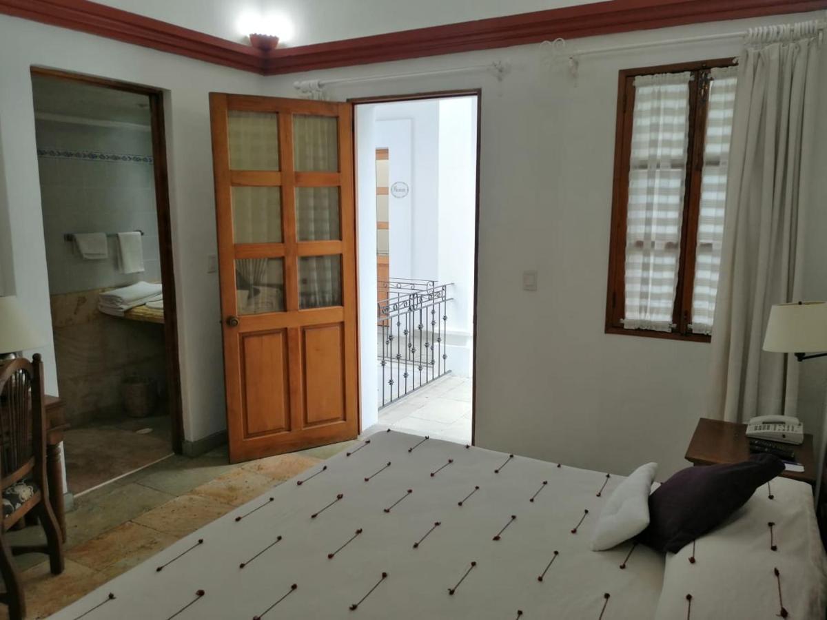 Hotel Aitana Oaxaca Екстериор снимка
