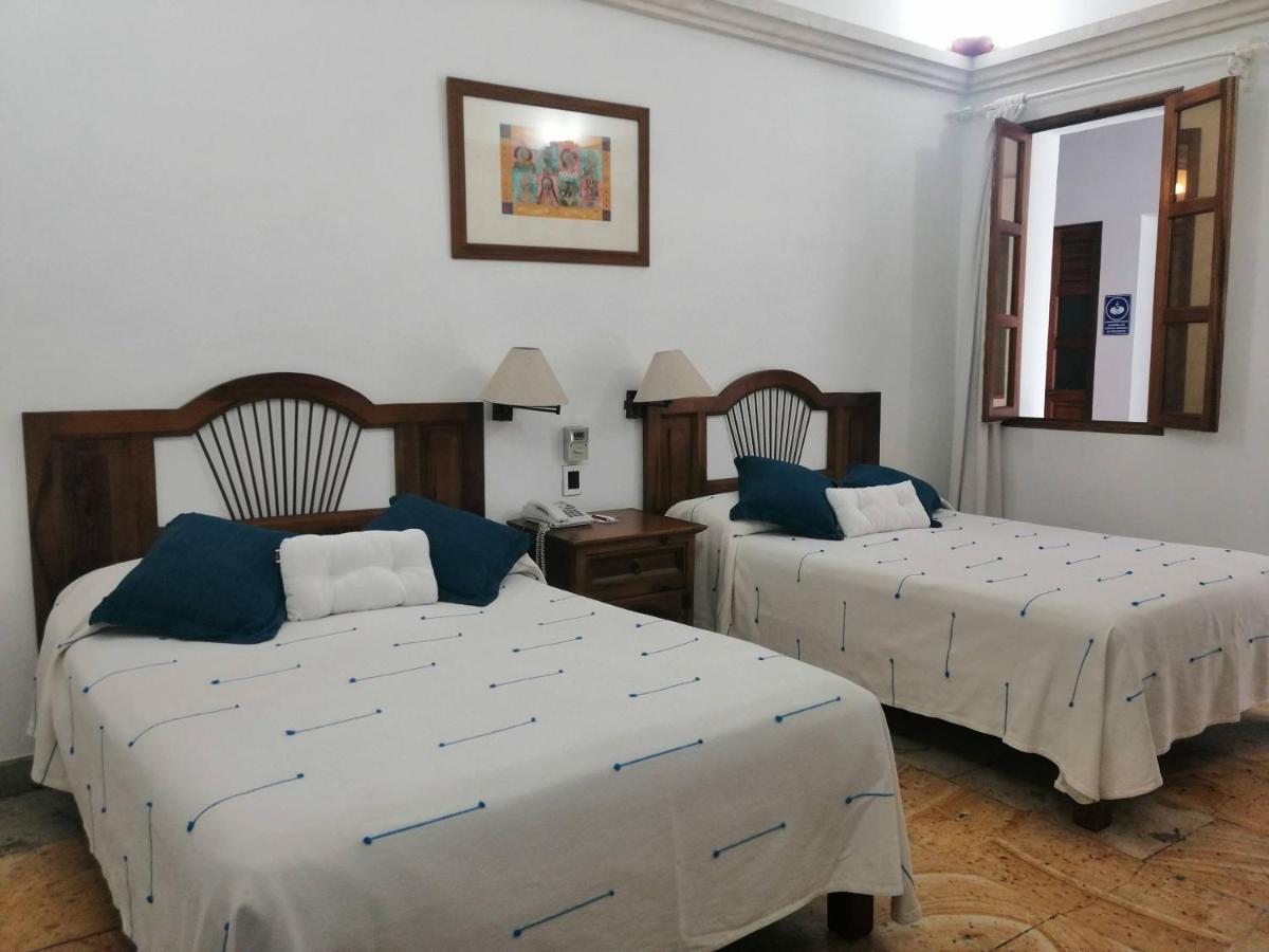 Hotel Aitana Oaxaca Стая снимка