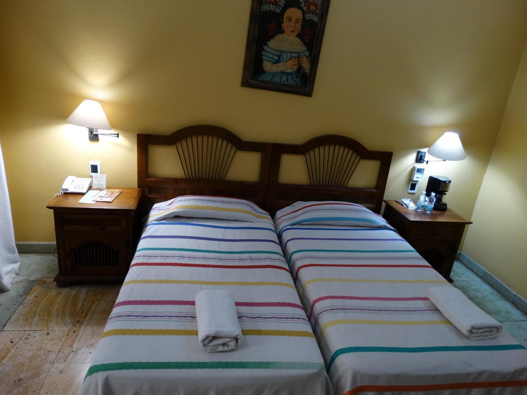 Hotel Aitana Oaxaca Екстериор снимка