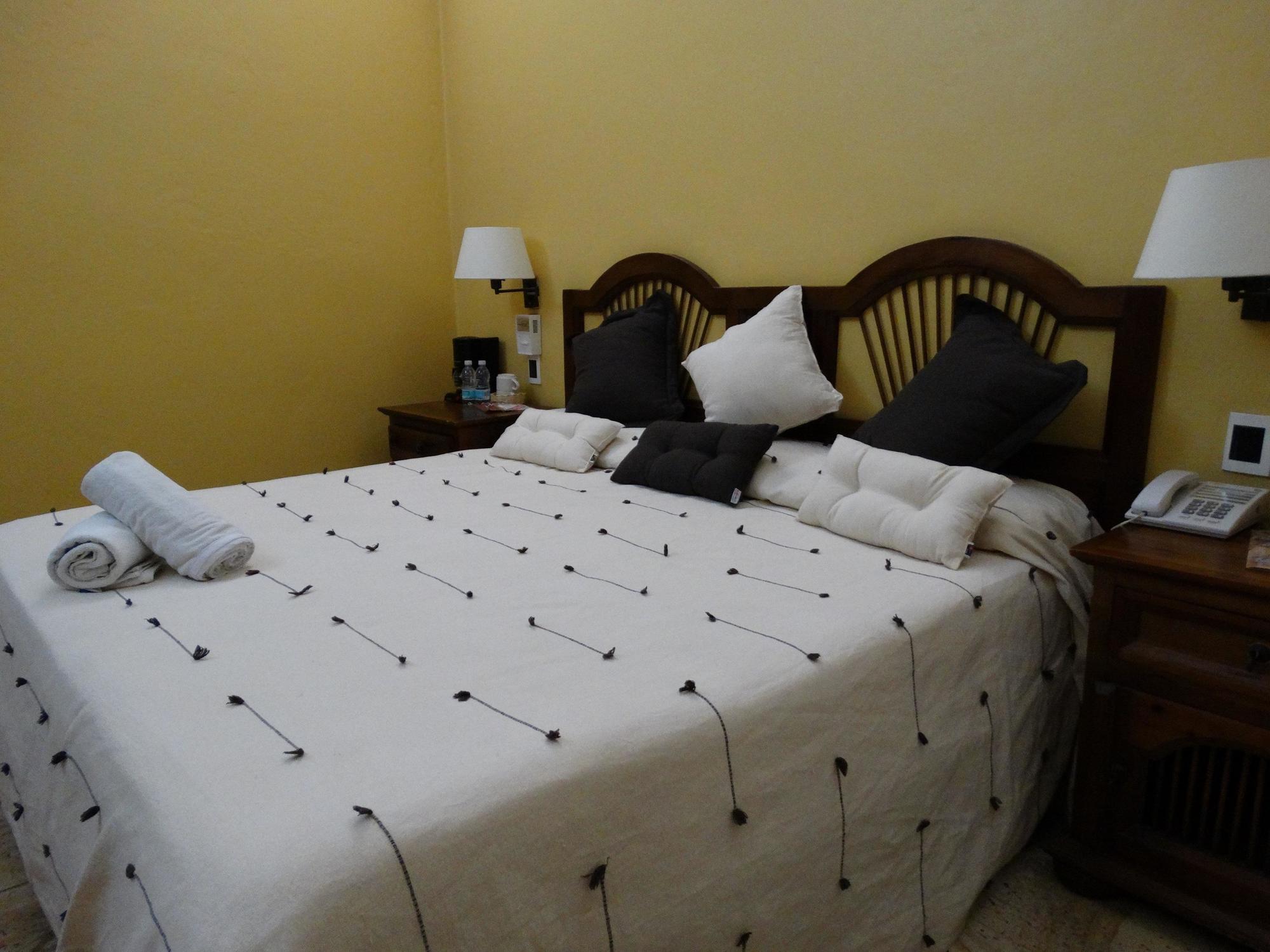 Hotel Aitana Oaxaca Екстериор снимка