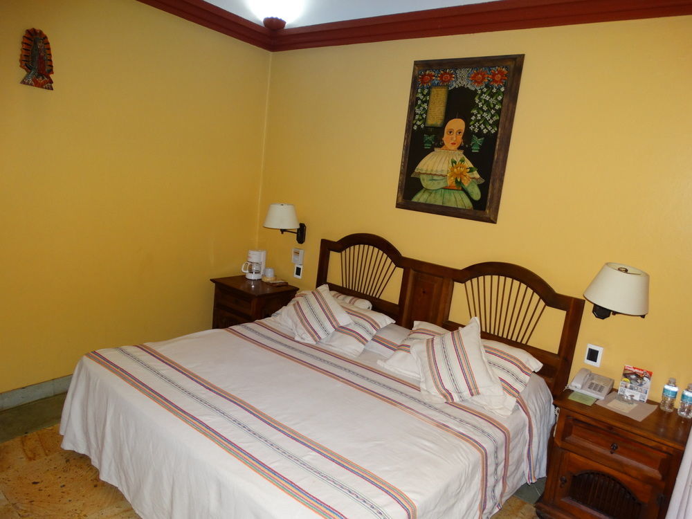 Hotel Aitana Oaxaca Екстериор снимка